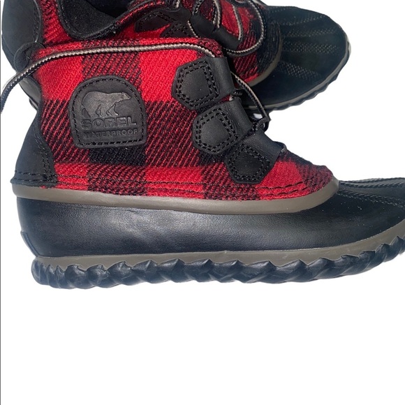 Sorel Women's Out N About Red Buffalo Plaid Lace Up Rain Boots size 5.5 - Picture 3 of 6